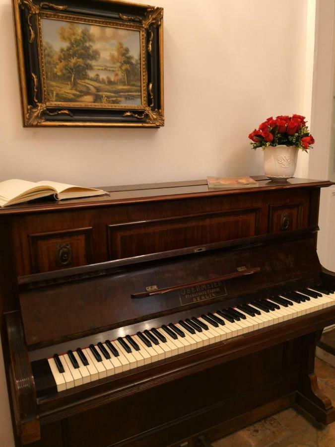 La Dimora Del Professore Неаполь Экстерьер фото